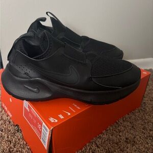 Nike Boys 3.5 Flex Runner 3- Slip-On Sneakers